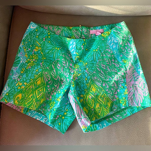 Lilly Pulitzer Pants - NWOT Vintage Lilly Pulitzer Dobby-Printed Deenie Shorts In Multi Sundance Print